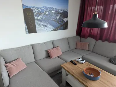 Ein Sitzbereich in der Unterkunft Ski-In, ski-out Thyon