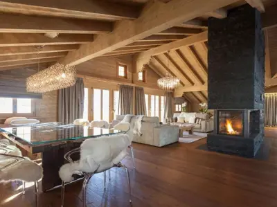 Ein Sitzbereich in der Unterkunft Stunning Modern Chalet with Indoor Pool and Spa