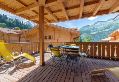 Ein allgemeiner Bergblick oder ein Berglick von der Ferienwohnung aus