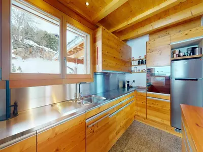 Küche/Küchenzeile in der Unterkunft Lush chalet in Heremence with sauna