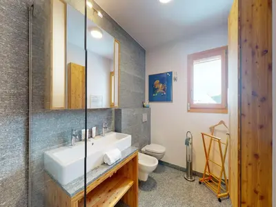 Ein Badezimmer in der Unterkunft Lush chalet in Heremence with sauna