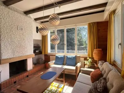 Ein Sitzbereich in der Unterkunft Chalet in Veysonnaz with swimming pool
