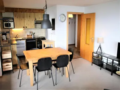 Küche/Küchenzeile in der Unterkunft Cozy Apartment With Mountain Views