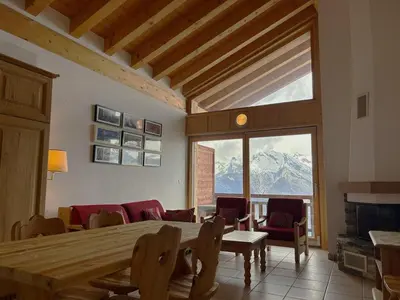 Ein Sitzbereich in der Unterkunft Pleasant apartment with balcony