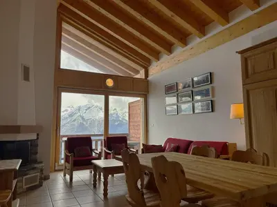 Ein allgemeiner Bergblick oder ein Berglick von der Ferienwohnung aus