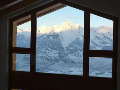 Ein allgemeiner Bergblick oder ein Berglick von der Ferienwohnung aus