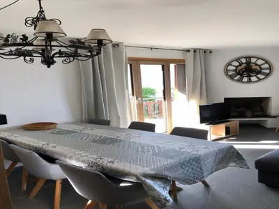 Ein Sitzbereich in der Unterkunft Apartment in Swiss Alps near Cable Car