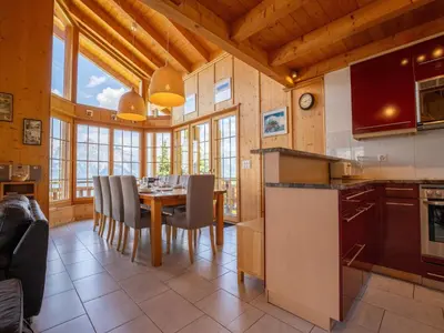 Küche/Küchenzeile in der Unterkunft Chalet in Veysonnaz near Ski Slopes