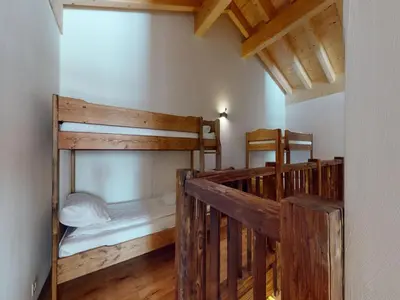 Ein Bett oder Betten in einem Zimmer der Unterkunft Apartment in Ski In Ski Out location