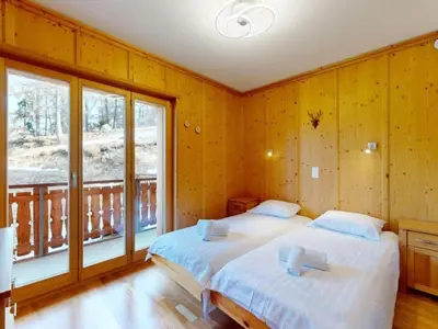 Ein Bett oder Betten in einem Zimmer der Unterkunft Centrally-located apartment for 6