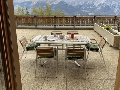 Ein allgemeiner Bergblick oder ein Berglick von der Ferienwohnung aus