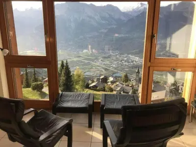 Ein allgemeiner Bergblick oder ein Berglick von der Ferienwohnung aus
