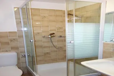 Ein Badezimmer in der Unterkunft Valley-view apartment in Veysonnaz