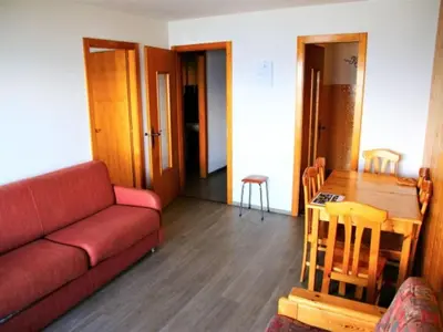 Ein Sitzbereich in der Unterkunft Apartment in Valais near Cable Car