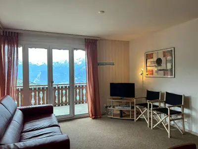 TV/Unterhaltungsangebot in der Unterkunft Apartment in Veysonnaz with balcony