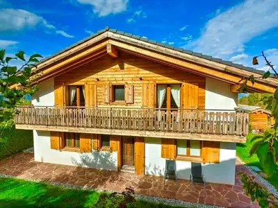 Das Gebäude in dem sich das Chalet befindet