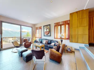 Ein Sitzbereich in der Unterkunft Majestic chalet with indoor pool