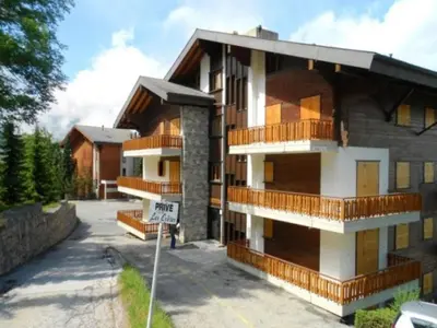 Das Gebäude in dem sich die Ferienwohnung befindet