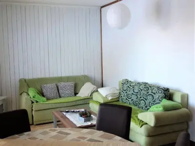 Ein Sitzbereich in der Unterkunft Studio in Veysonnaz by Ski Slopes & Gondola