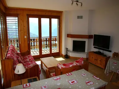 TV/Unterhaltungsangebot in der Unterkunft Cozy apartment with Rhône Valley view