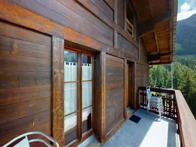 Ein allgemeiner Bergblick oder ein Berglick von der Ferienwohnung aus