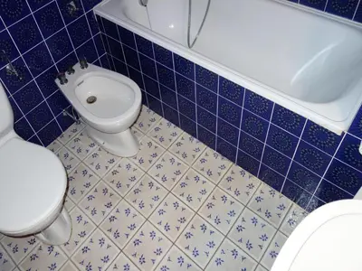 Ein Badezimmer in der Unterkunft Apartment, 250m from cable car