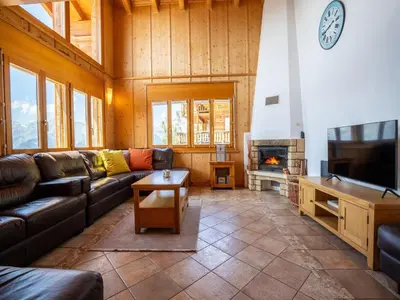 Ein Sitzbereich in der Unterkunft Chalet in Veysonnaz with balcony