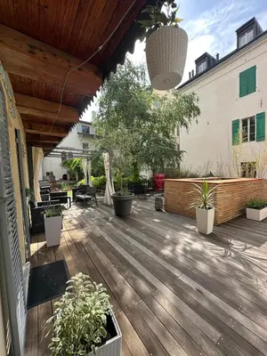 Ein Garten an der Unterkunft Les terrasses de Valère