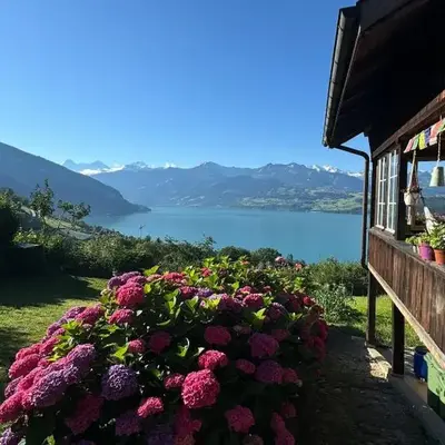 Unverbaute See- und Bergsicht Wohnung 2 Balkone