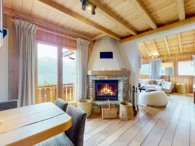 Ein Sitzbereich in der Unterkunft Beautiful chalet in Le Bouveret with garden