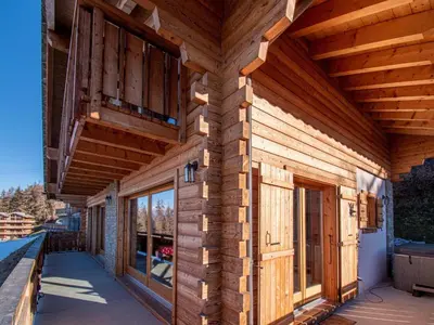 Das Gebäude in dem sich das Chalet befindet