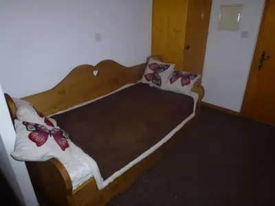 Ein Bett oder Betten in einem Zimmer der Unterkunft Pet-friendly apt with mountain views
