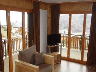 TV/Unterhaltungsangebot in der Unterkunft Apartment with balcony views of Nendaz