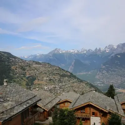 Apartment with balcony views of Nendaz