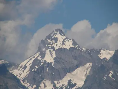 Ein allgemeiner Bergblick oder ein Berglick von der Ferienwohnung aus