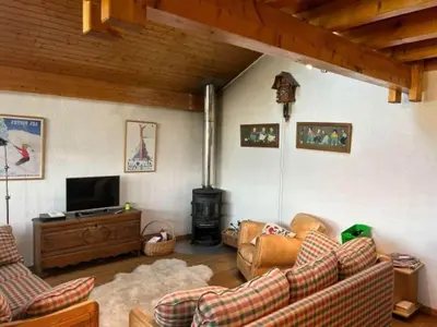 TV/Unterhaltungsangebot in der Unterkunft Chalet in Veysonnaz with mountain view