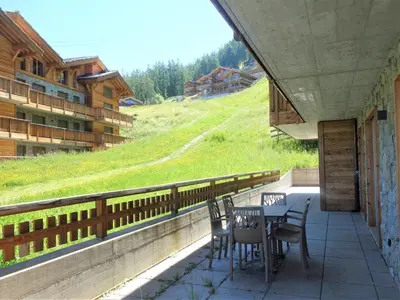 Ein Balkon oder eine Terrasse in der Unterkunft Apartment Veysonnaz near Ski Slopes
