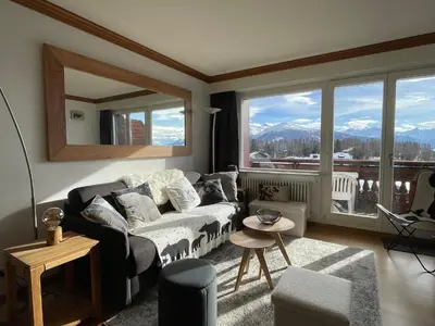 Ein allgemeiner Bergblick oder ein Berglick von der Ferienwohnung aus