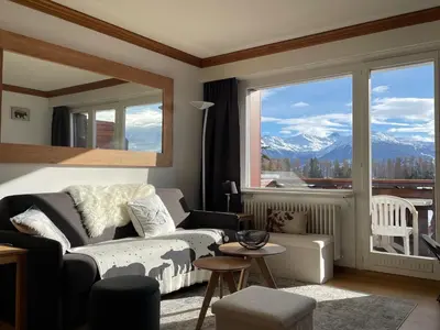 Ein allgemeiner Bergblick oder ein Berglick von der Ferienwohnung aus