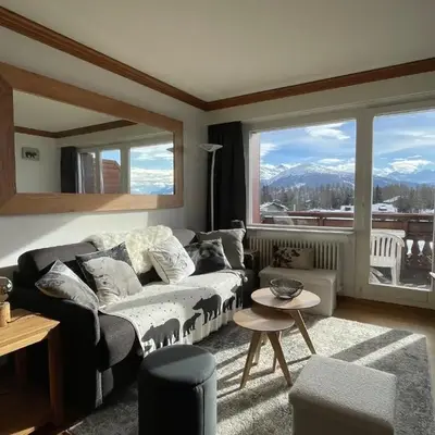 Cosy Rooftop Downtown Crans-Montana with Stunning View and Swimming Pool