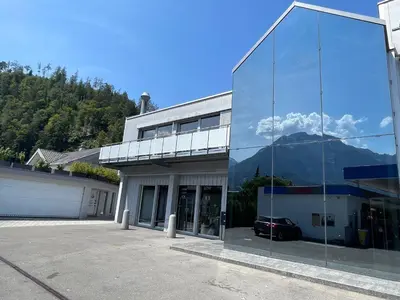 Ein allgemeiner Bergblick oder ein Berglick von des Privatzimmers aus