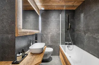 Ein Badezimmer in der Unterkunft Grand-Place 16 - 7 pers - attique magnifique