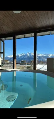 Ein allgemeiner Bergblick oder ein Berglick von der Ferienwohnung aus