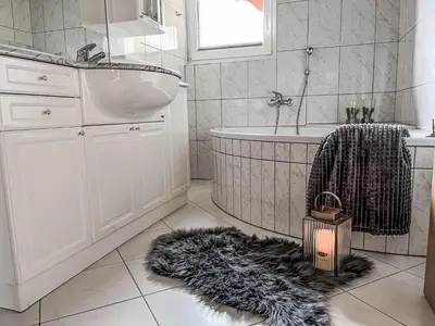 Ein Badezimmer in der Unterkunft Apartment Residence Chateau A-3 by Interhome