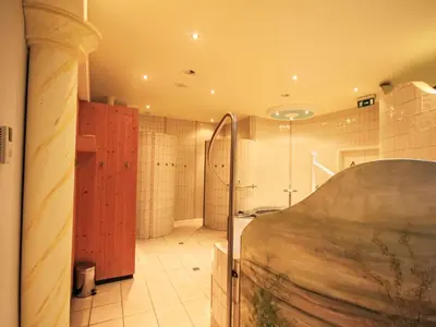 Ein Badezimmer in der Unterkunft Apartment Residence Chateau A-3 by Interhome