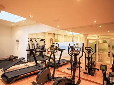 Das Fitnesscenter und/oder die Fitnesseinrichtungen in der Unterkunft Apartment Residence Chateau B-2 by Interhome