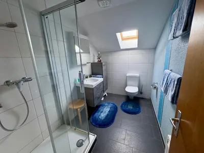 Ein Badezimmer in der Unterkunft Staldenried Ferienwohnung