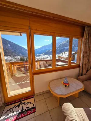 Ein allgemeiner Bergblick oder ein Berglick von der Ferienwohnung aus