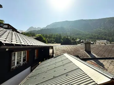 Ein allgemeiner Bergblick oder ein Berglick von der Ferienwohnung aus