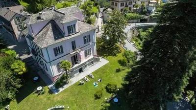Ein Garten an der Unterkunft Wild Valley Ticino Villa in Valle Onsernone